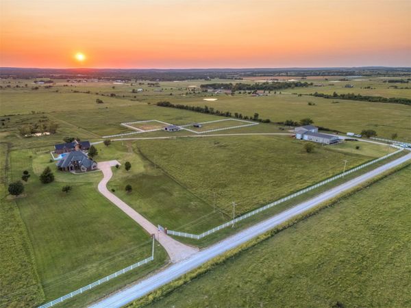16727 N 300 Road , Morris, OK 74445
