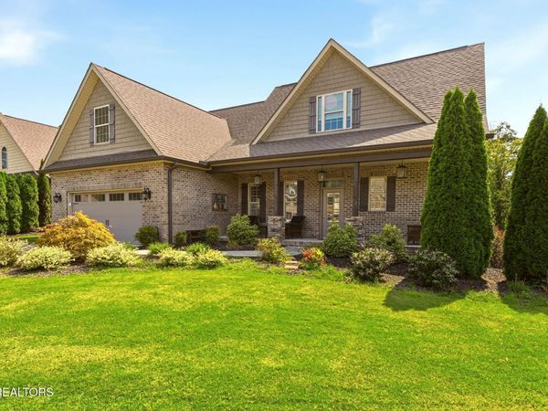 103 Crest Pointe Lane, Oak Ridge, TN 37830