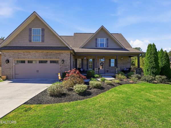 103 Crest Pointe Lane, Oak Ridge, TN 37830