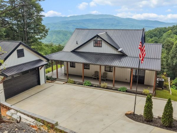 4909 Chilhowee Mountain Tr, Maryville, TN 37803