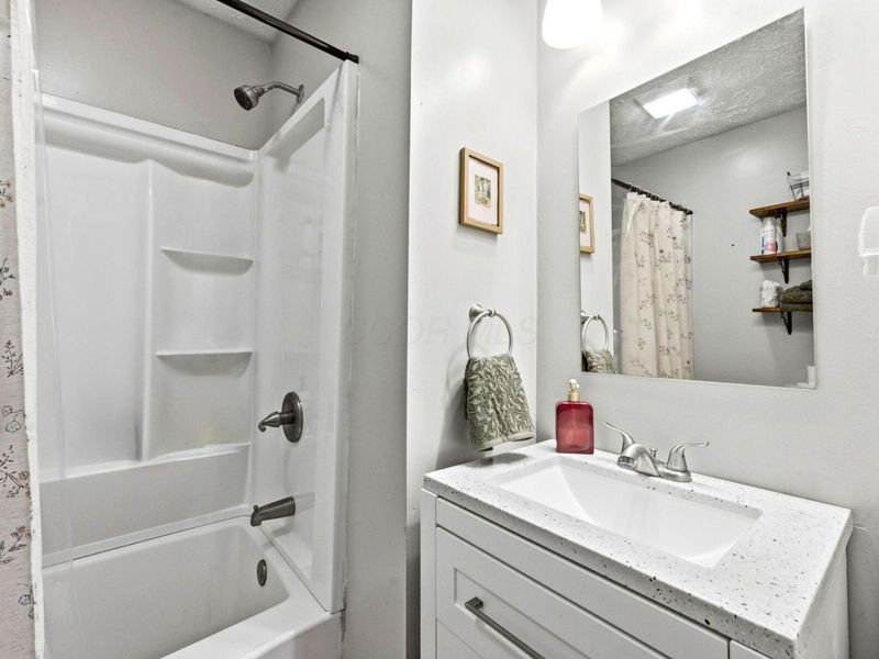 2097 Lehner Road , Columbus, OH 43224 Photo 43