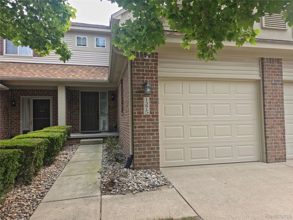 1275 Lilac Lane, Waterford Township, Mi 48327
