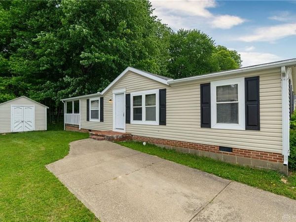 17 Bay Meadow Dr, Batavia, OH 45103