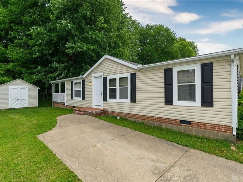 17 Bay Meadow Dr, Batavia, OH 45103 Photo 1
