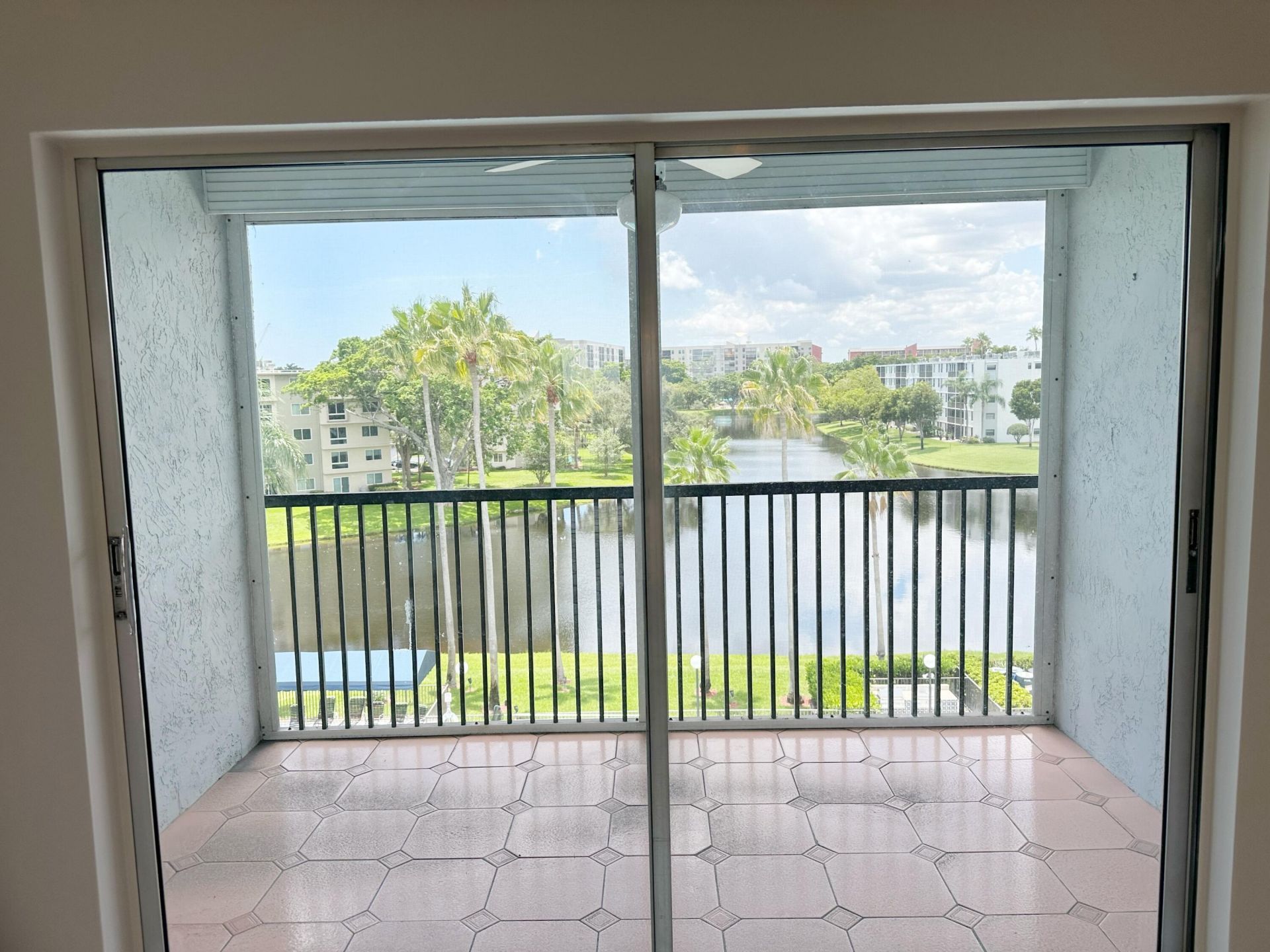 2220 N Cypress Bend Drive, Unit 503, Pompano Beach, FL 33069 Photo