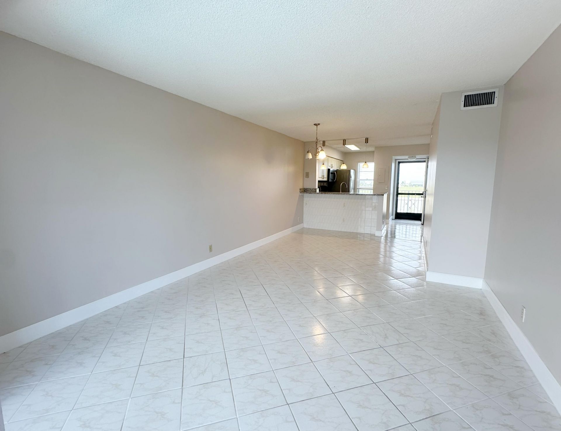 2220 N Cypress Bend Drive, Unit 503, Pompano Beach, FL 33069 Photo