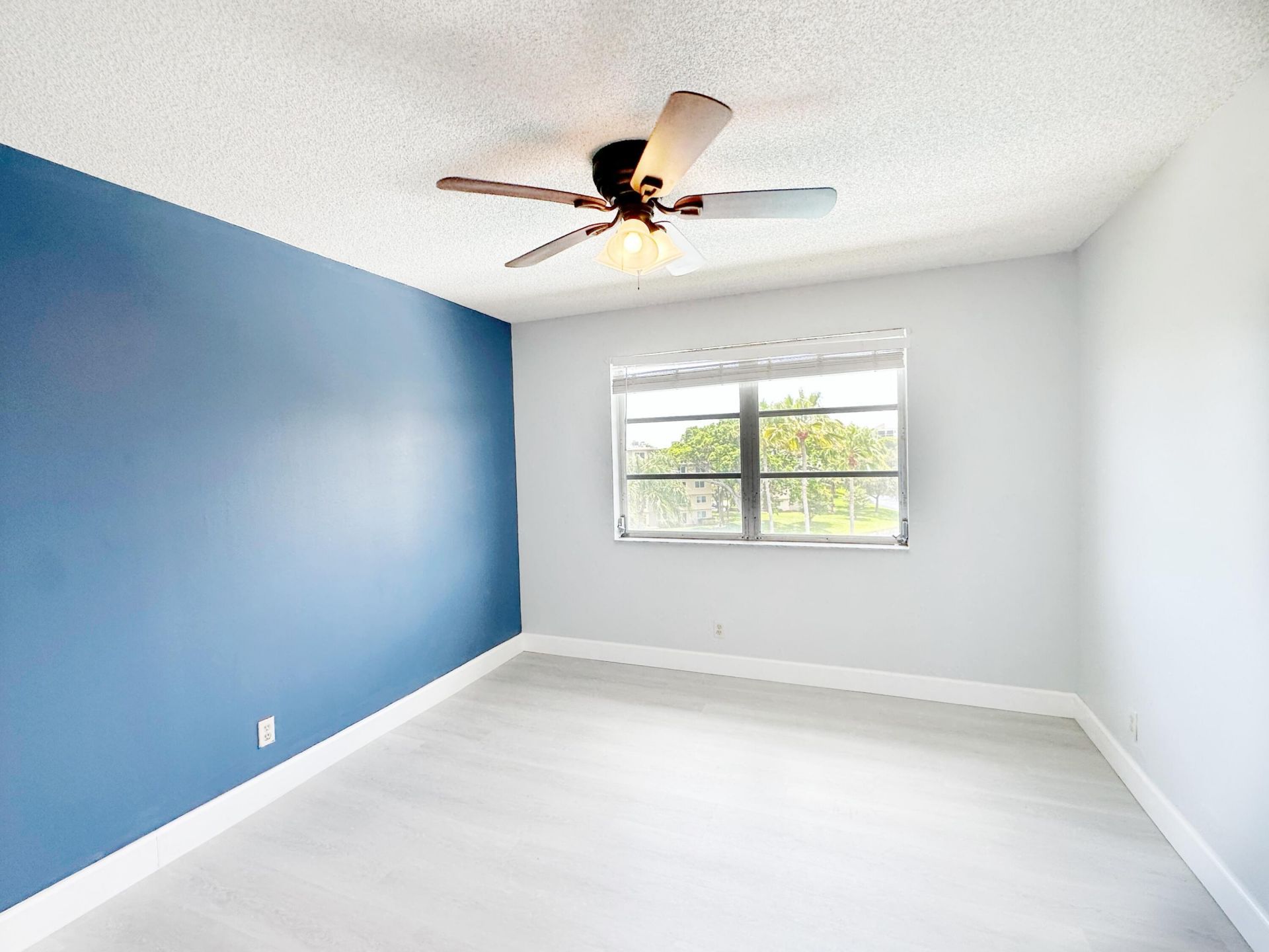 2220 N Cypress Bend Drive, Unit 503, Pompano Beach, FL 33069 Photo