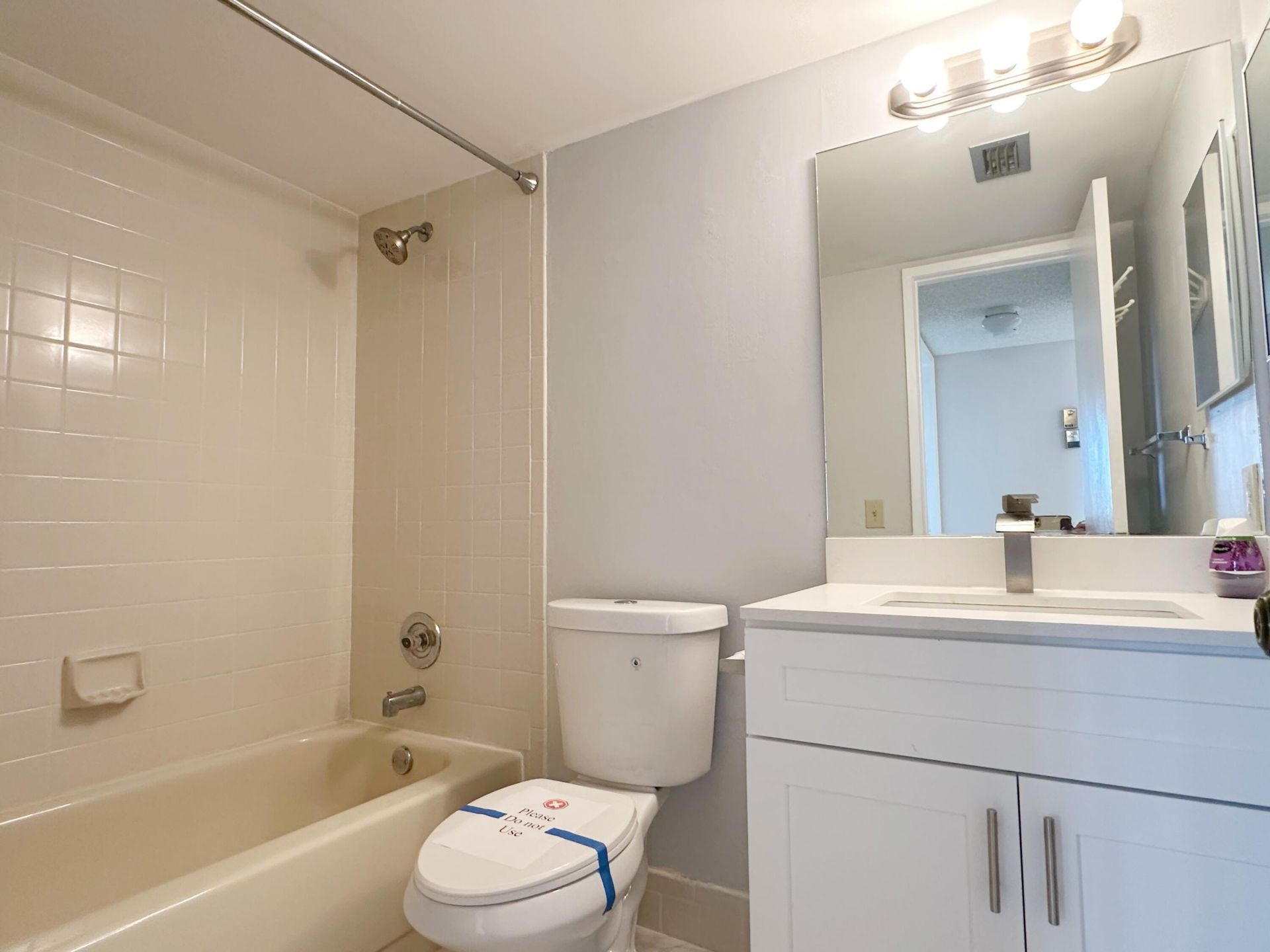 2220 N Cypress Bend Drive, Unit 503, Pompano Beach, FL 33069 Photo