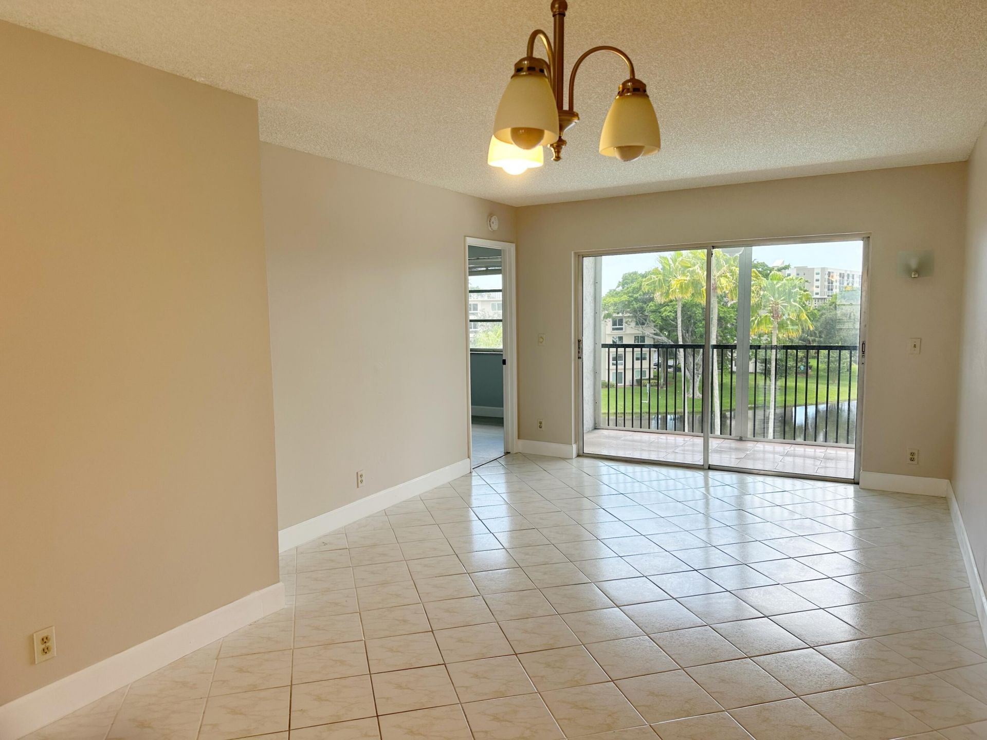 2220 N Cypress Bend Drive, Unit 503, Pompano Beach, FL 33069 Photo