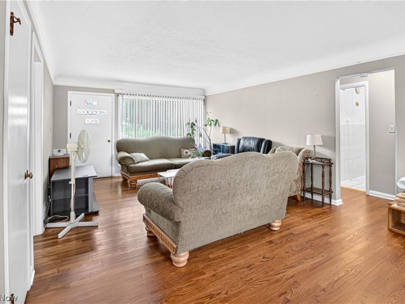 5984 Pearl Road, Parma Heights, OH 44130 Photo 12