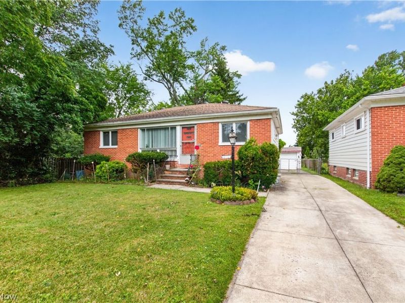 5984 Pearl Road, Parma Heights, OH 44130 Photo 3