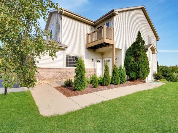 W197N16879 Stonewall DRIVE, Jackson, WI 53037