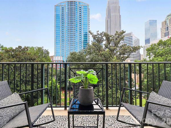 300 W 5th Street, Unit 709, Charlotte, NC 28202