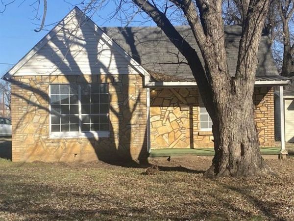 800 S 2nd Street, Davis, OK 73030