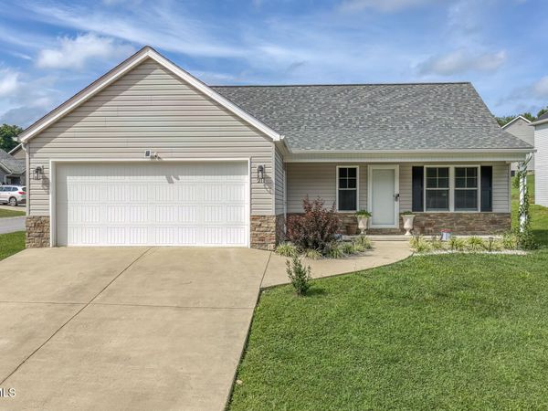 211 Brighton Place, Bristol, TN 37620