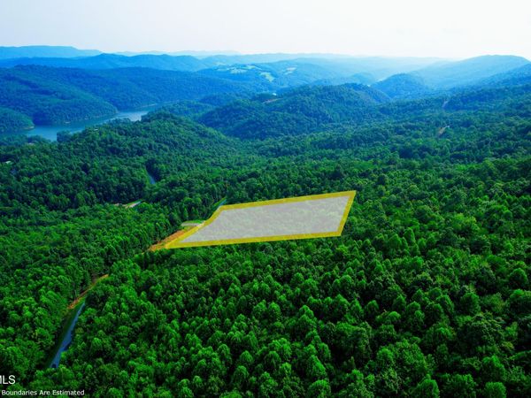 892 Whistle Valley Road, New Tazewell, TN 37825
