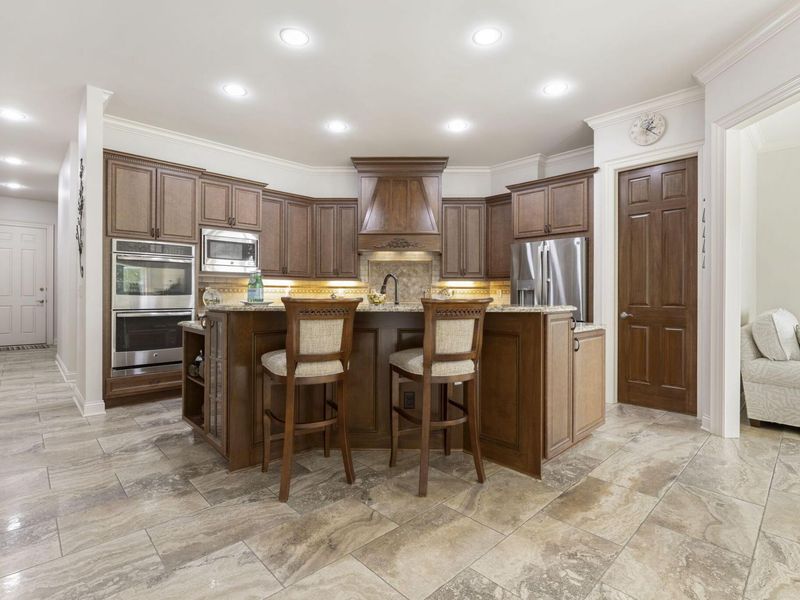 5502 Via Alvito Drive , Westerville, OH 43082 Photo 12
