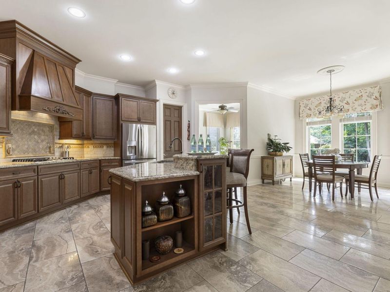 5502 Via Alvito Drive , Westerville, OH 43082 Photo 13