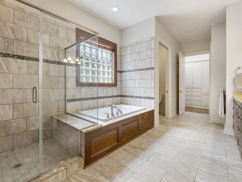 5502 Via Alvito Drive , Westerville, OH 43082 Photo 23