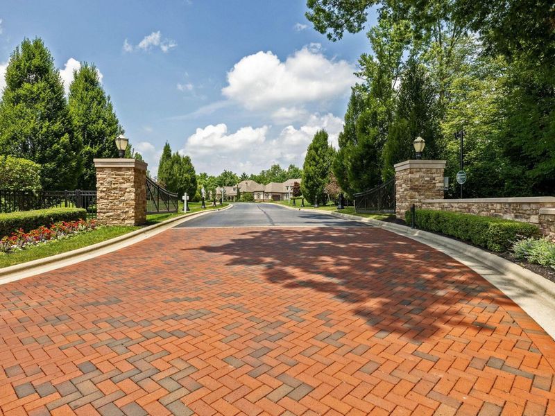 5502 Via Alvito Drive , Westerville, OH 43082 Photo 60
