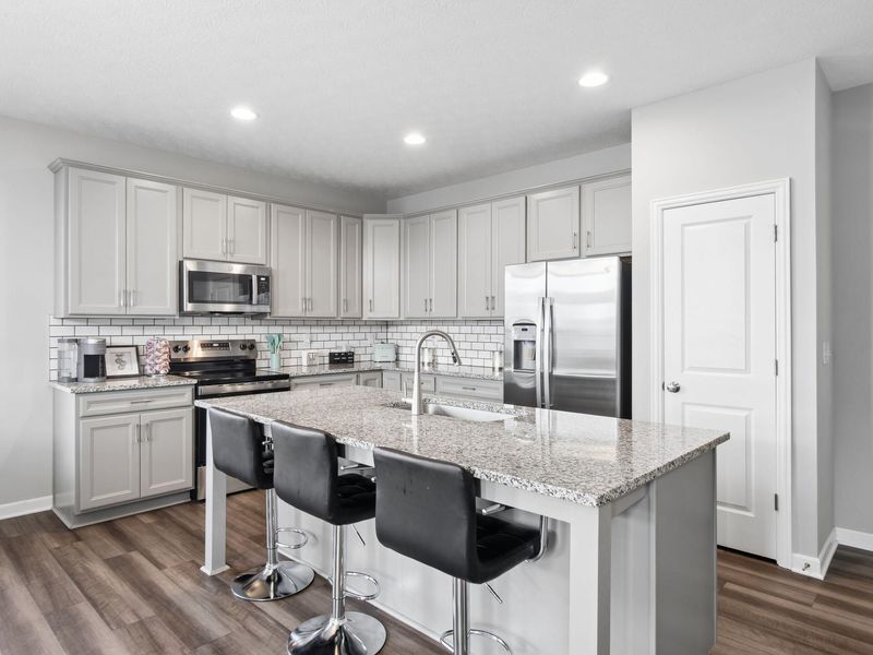 7081 Sanctuary Drive NW, Pickerington, OH 43147 Photo 3