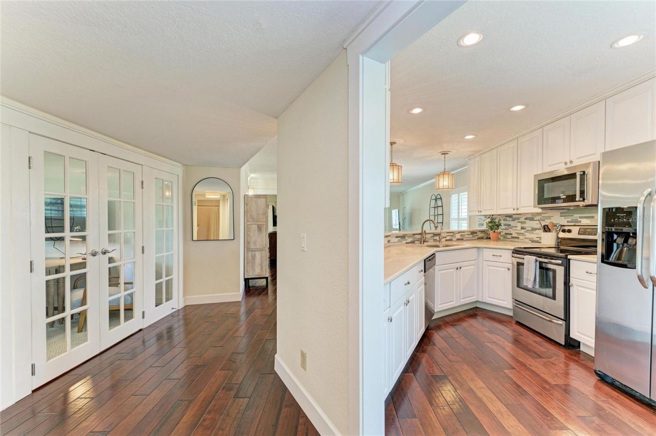 5320 Gulf Of Mexico Drive , Unit 204, Longboat Key, FL 34228 Photo