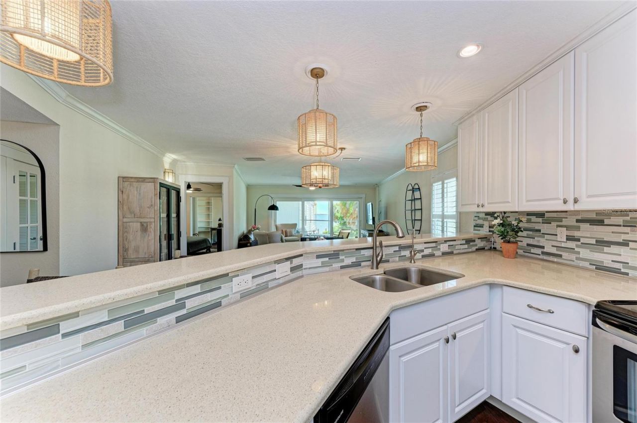 5320 Gulf Of Mexico Drive , Unit 204, Longboat Key, FL 34228 Photo