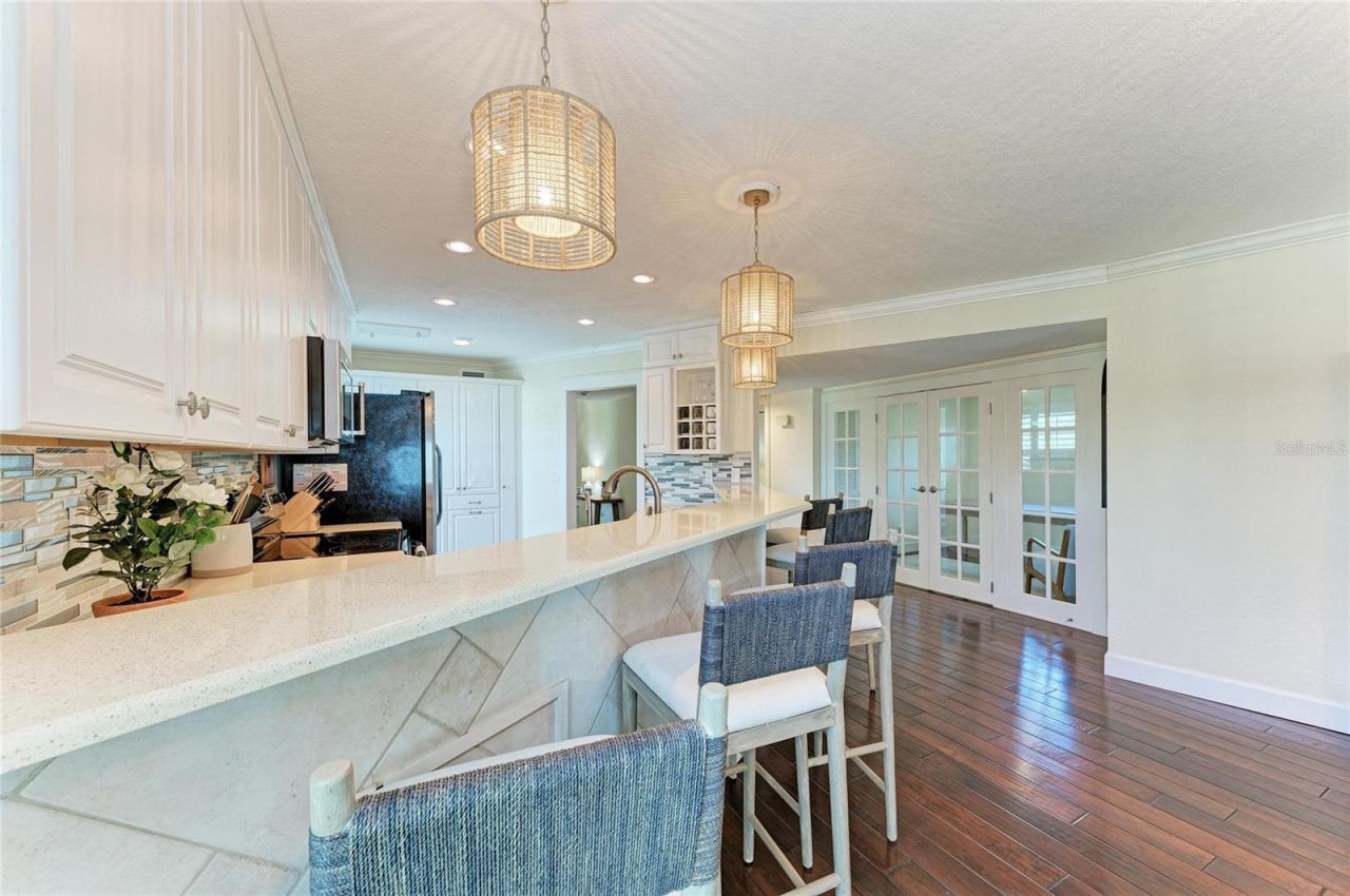 5320 Gulf Of Mexico Drive , Unit 204, Longboat Key, FL 34228 Photo