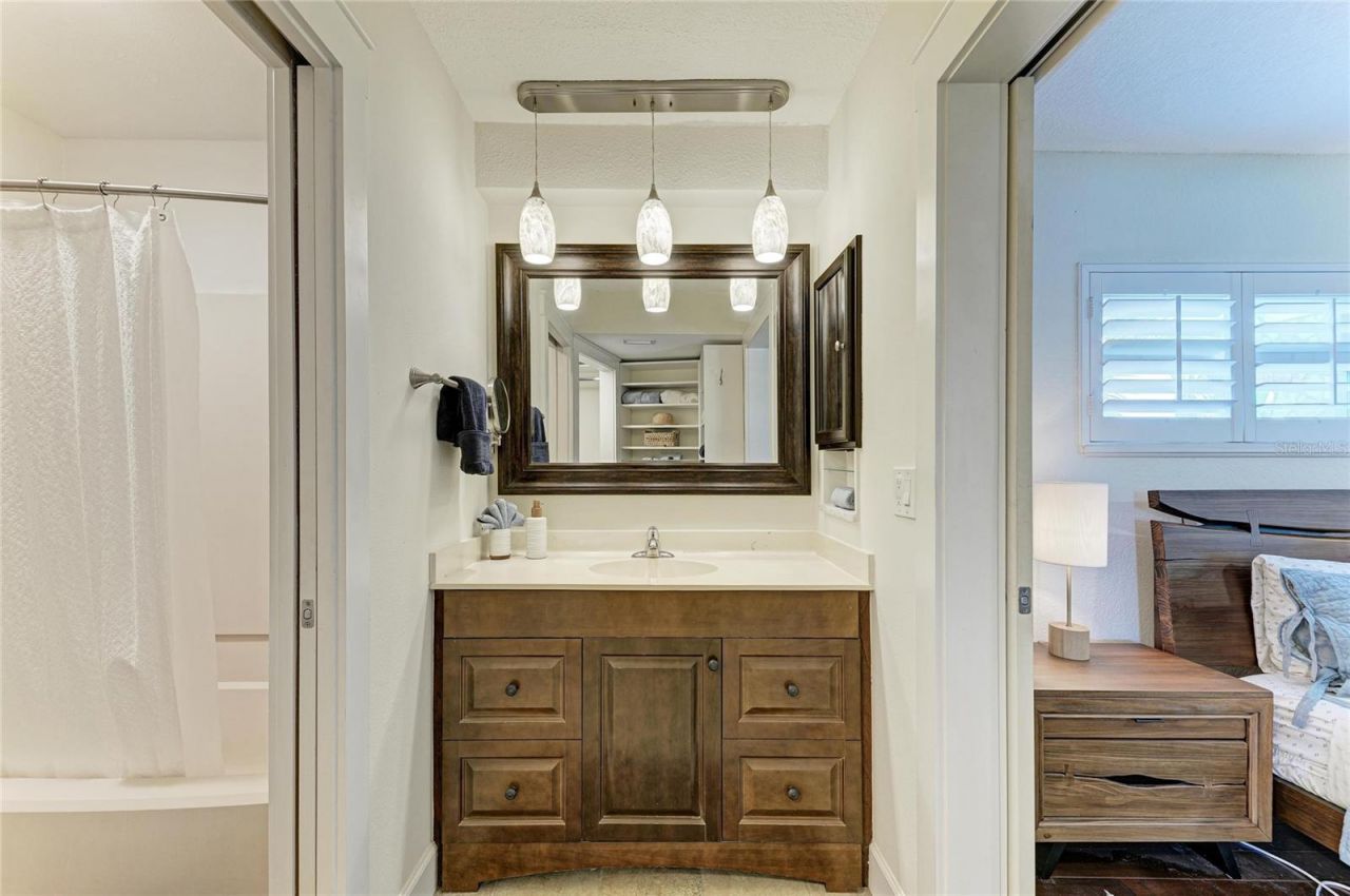 5320 Gulf Of Mexico Drive , Unit 204, Longboat Key, FL 34228 Photo