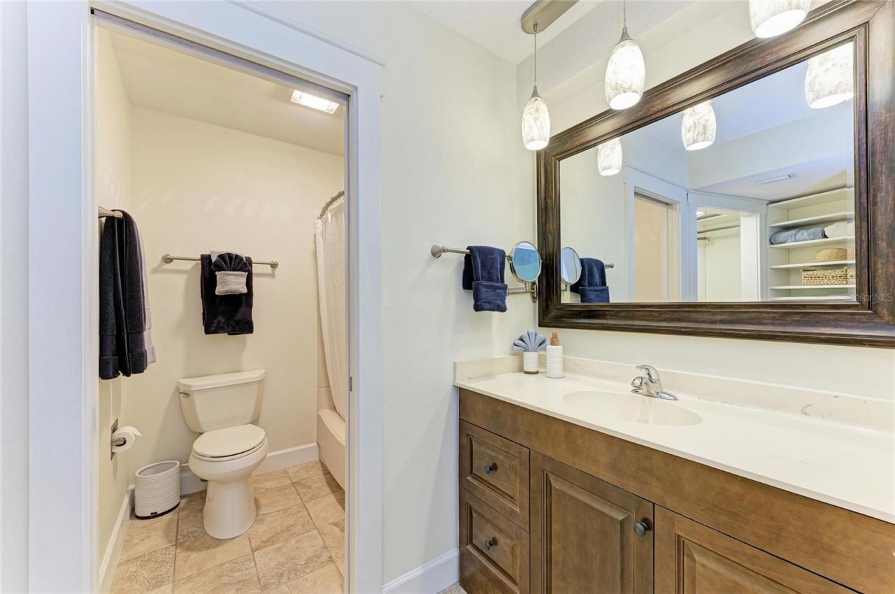 5320 Gulf Of Mexico Drive , Unit 204, Longboat Key, FL 34228 Photo