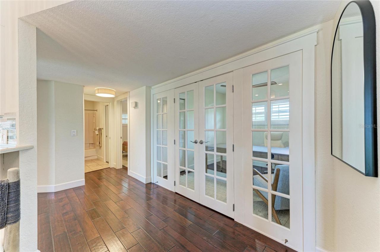 5320 Gulf Of Mexico Drive , Unit 204, Longboat Key, FL 34228 Photo