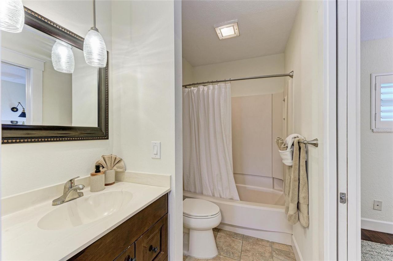 5320 Gulf Of Mexico Drive , Unit 204, Longboat Key, FL 34228 Photo