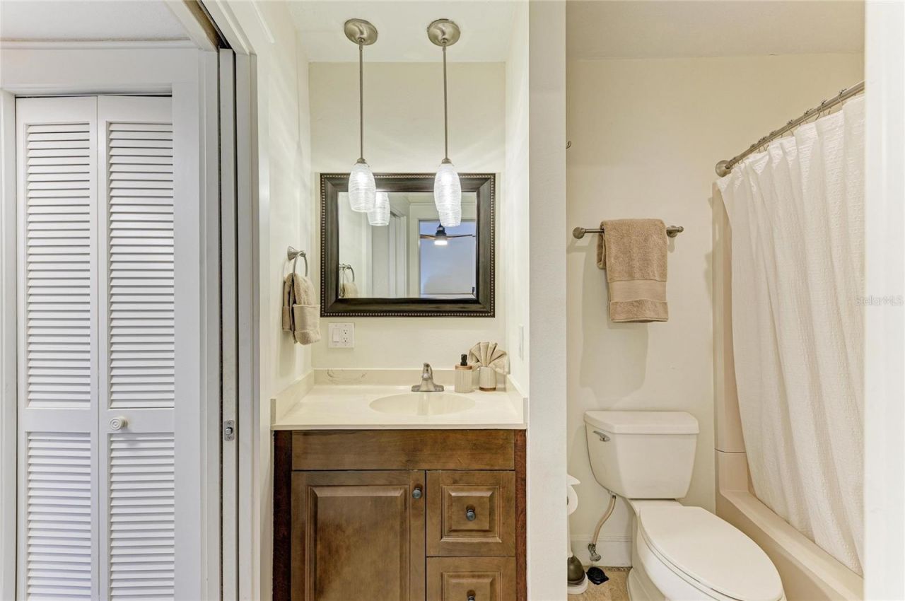 5320 Gulf Of Mexico Drive , Unit 204, Longboat Key, FL 34228 Photo