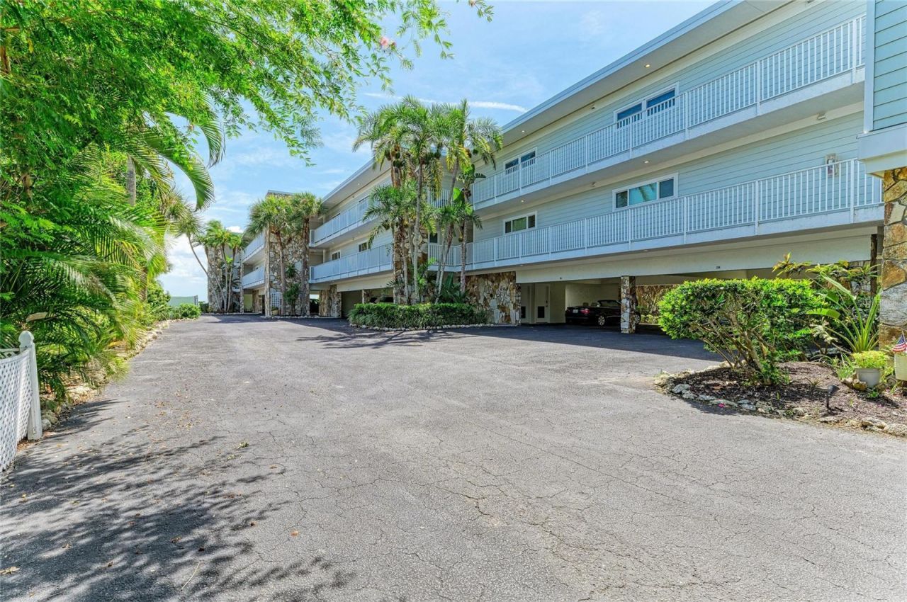 5320 Gulf Of Mexico Drive , Unit 204, Longboat Key, FL 34228 Photo