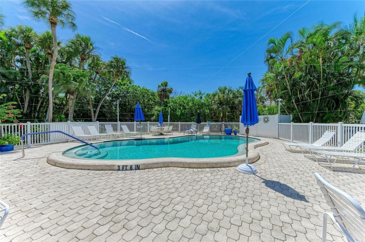 5320 Gulf Of Mexico Drive , Unit 204, Longboat Key, FL 34228 Photo