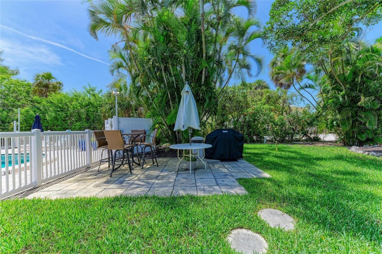 5320 Gulf Of Mexico Drive , Unit 204, Longboat Key, FL 34228 Photo