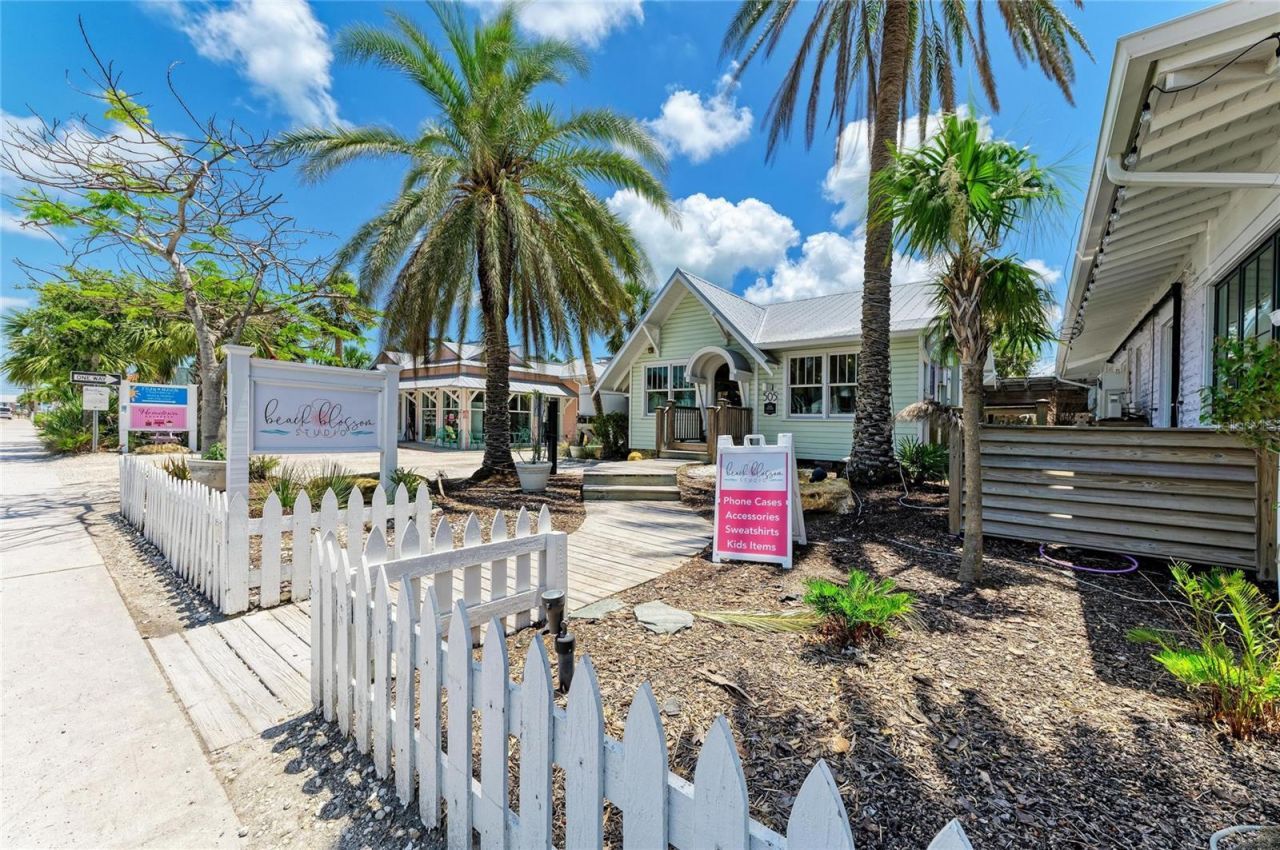5320 Gulf Of Mexico Drive , Unit 204, Longboat Key, FL 34228 Photo