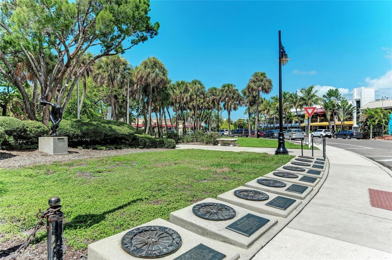 5320 Gulf Of Mexico Drive , Unit 204, Longboat Key, FL 34228 Photo