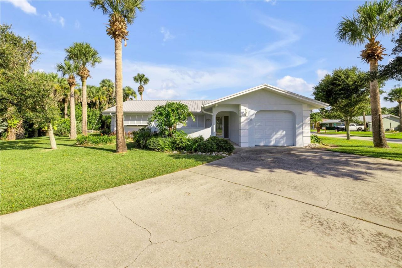 13 Hillside Drive, New Smyrna Beach, FL 32169 Main Photo