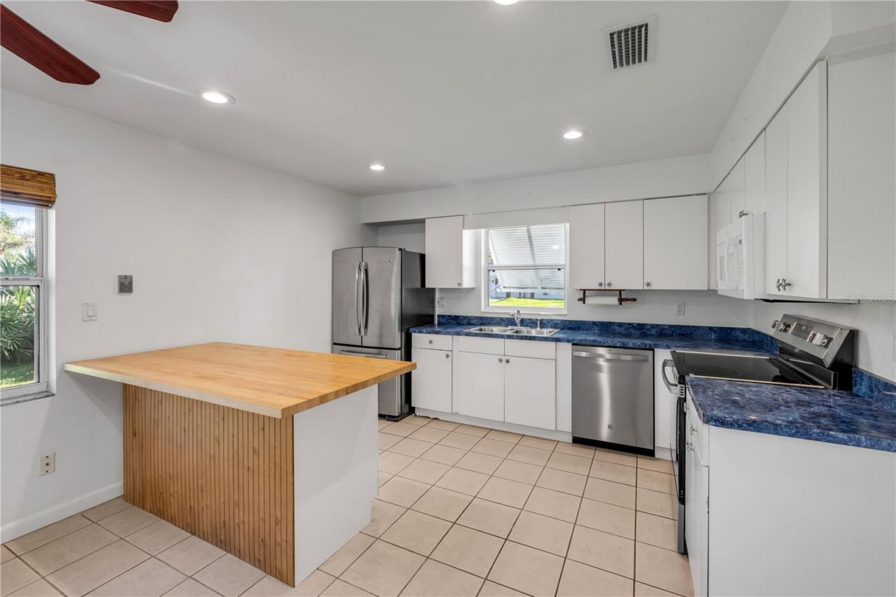 13 Hillside Drive, New Smyrna Beach, FL 32169 Photo