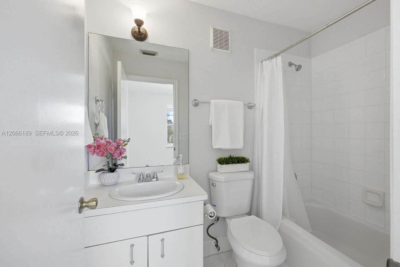 12135 SW 3rd St , Pembroke Pines, FL 33025 Photo