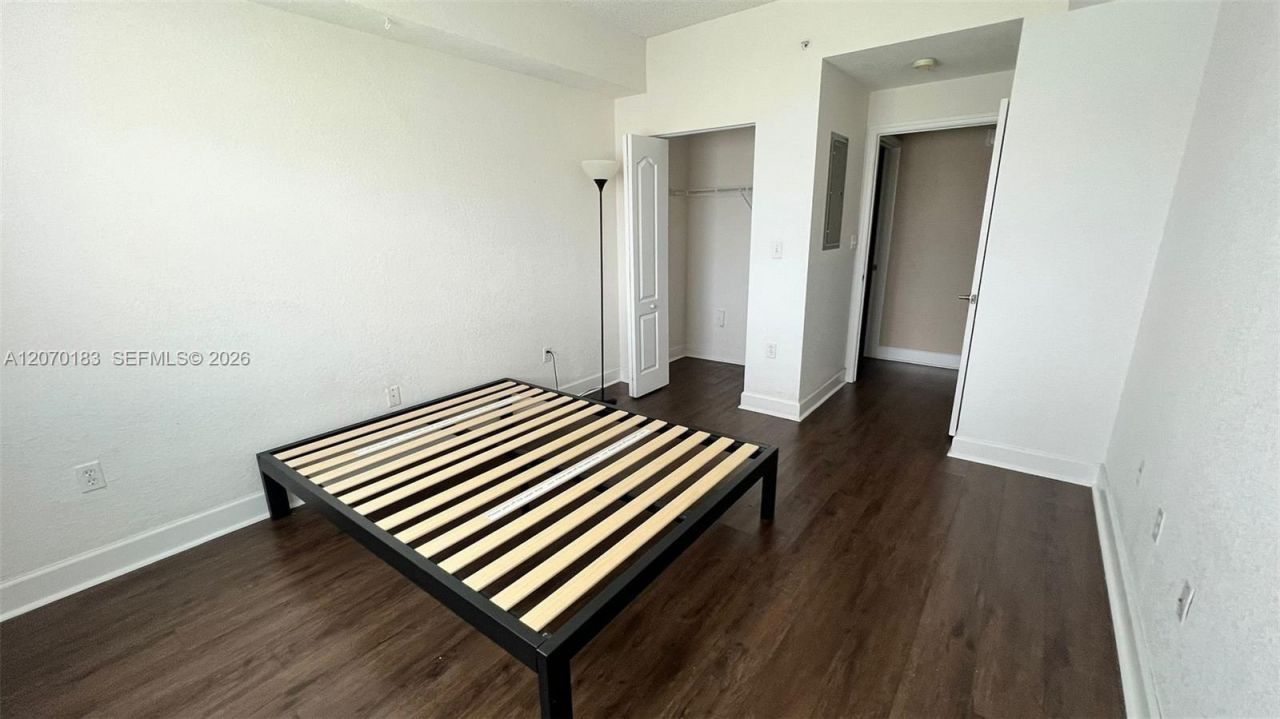 6001 SW 70th St , Unit 625, South Miami, FL 33143 Photo