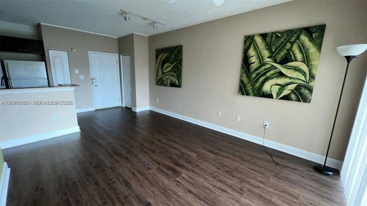 6001 SW 70th St , Unit 625, South Miami, FL 33143 Photo