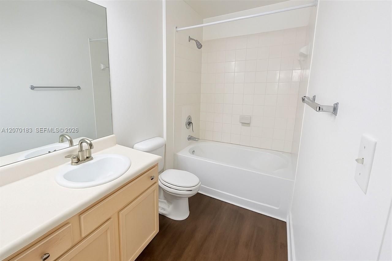 6001 SW 70th St , Unit 625, South Miami, FL 33143 Photo