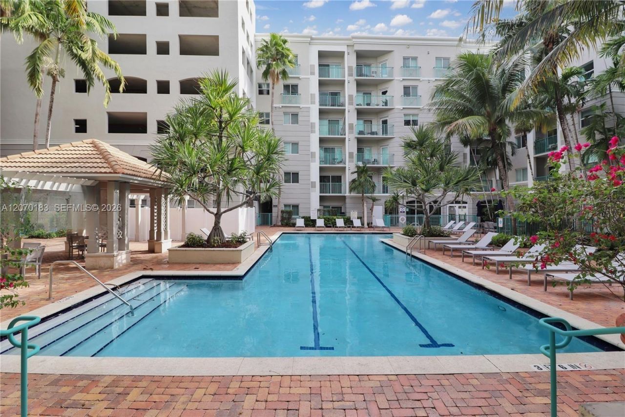 6001 SW 70th St , Unit 625, South Miami, FL 33143 Photo