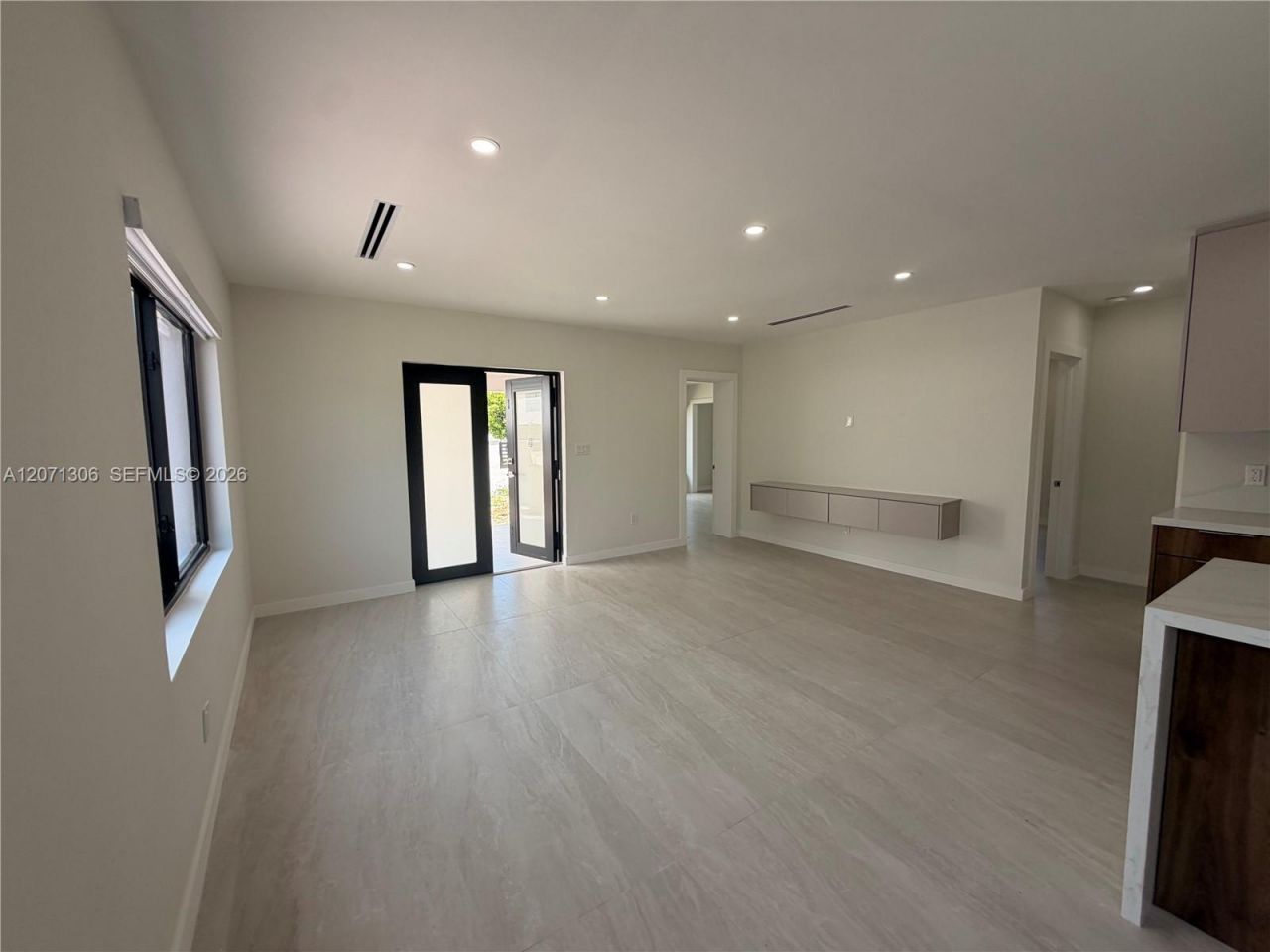 3680 NW 16th St, Miami, FL 33125 Photo