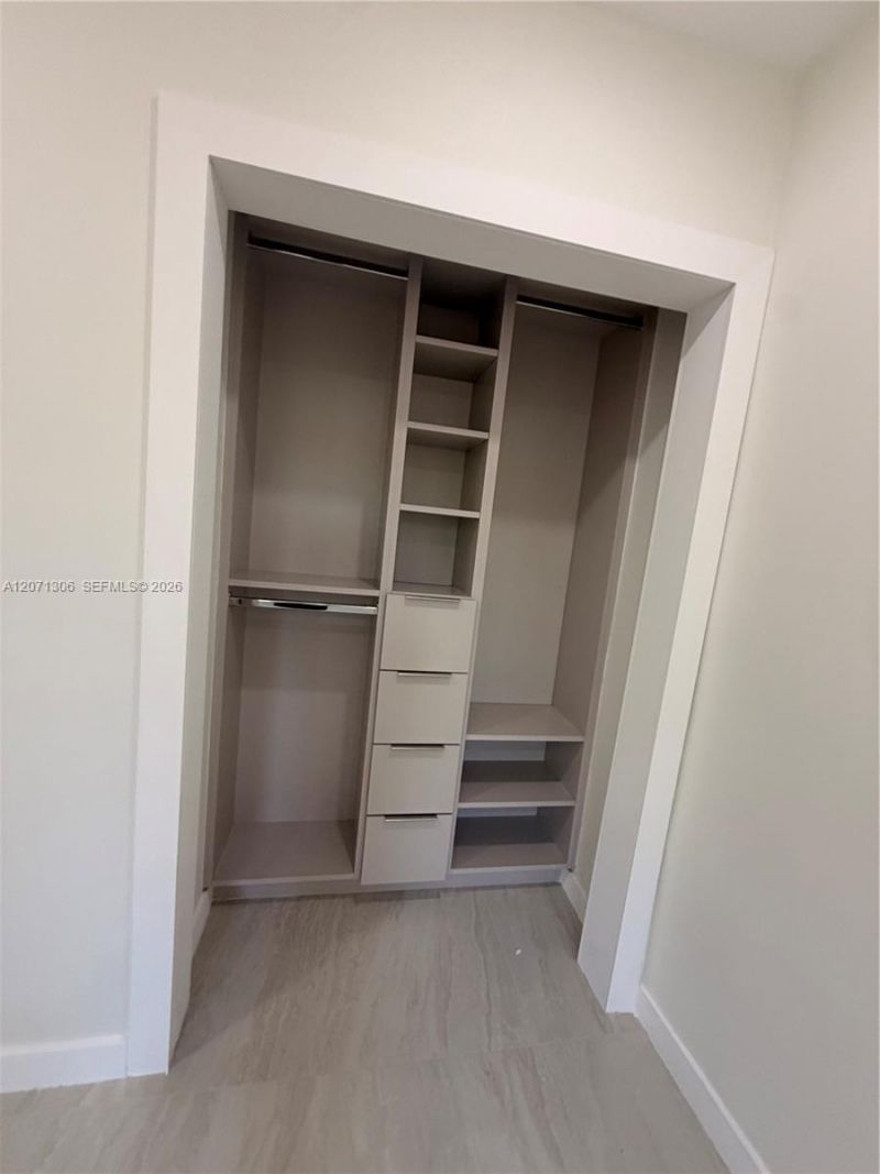 3680 NW 16th St, Miami, FL 33125 Photo