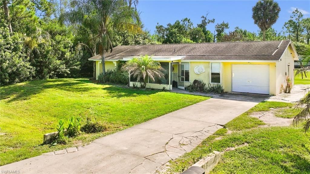 918 Mckinley Ave , Lehigh Acres, FL 33972 Photo