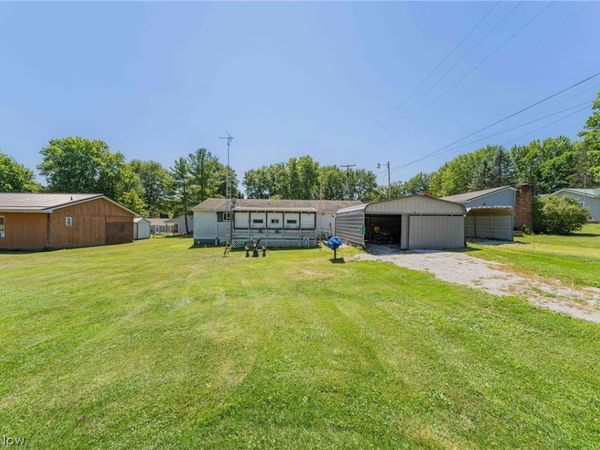 7018 Pymatuning Lake Road , Andover, OH 44003
