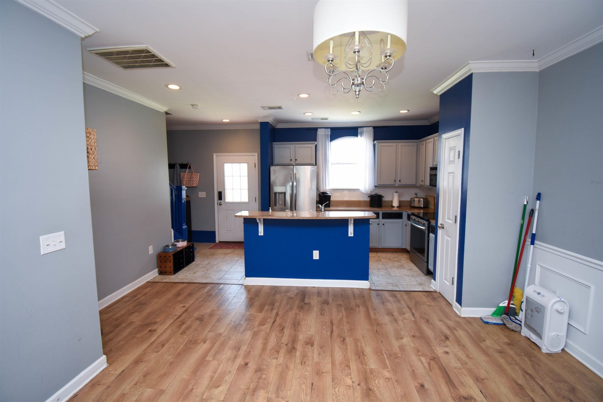 3564 Alexandria Ave. Photo 4